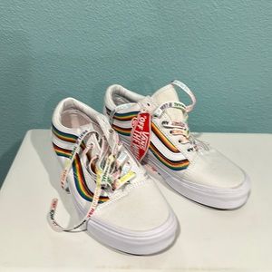 Pride Vans. NWT. Women’s 6 / Men’s 4.5